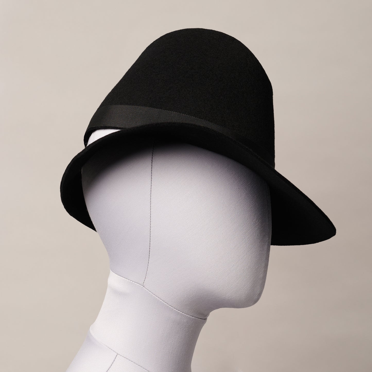 ATTIS (BLACK)