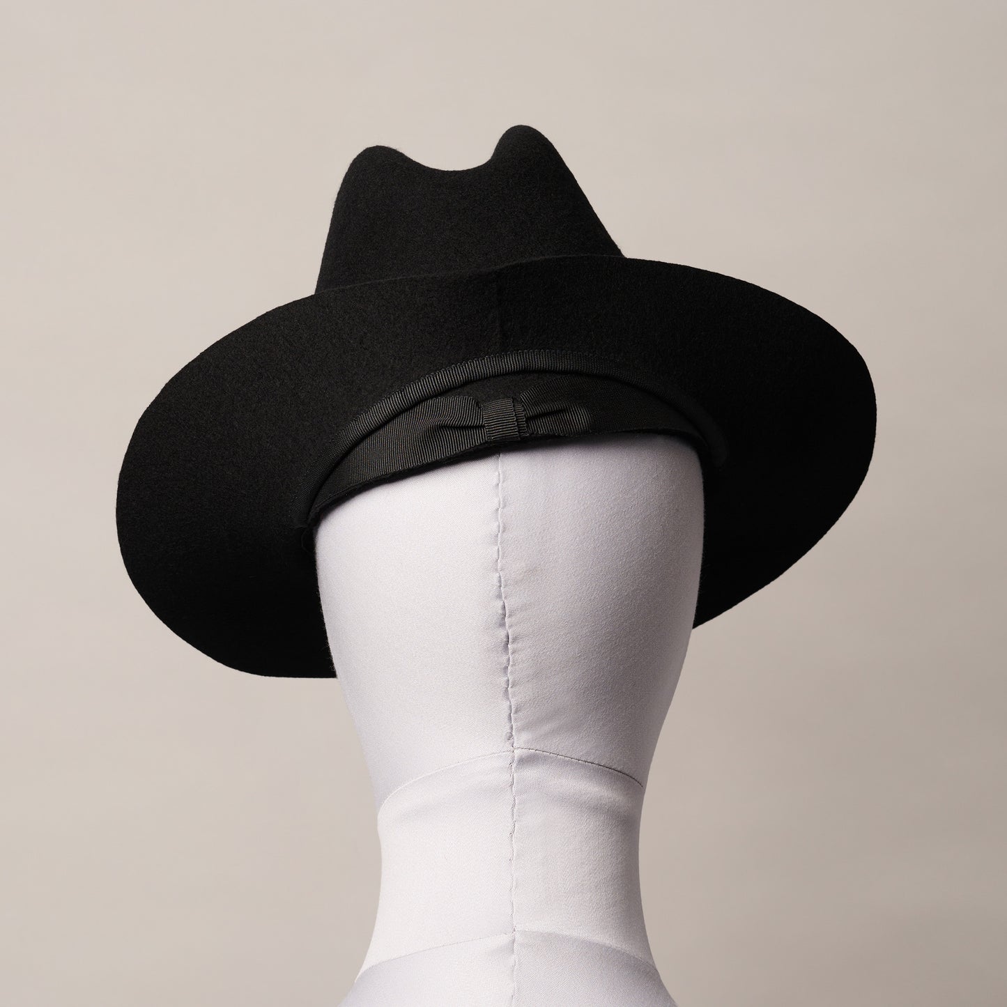 ATTIS (BLACK)