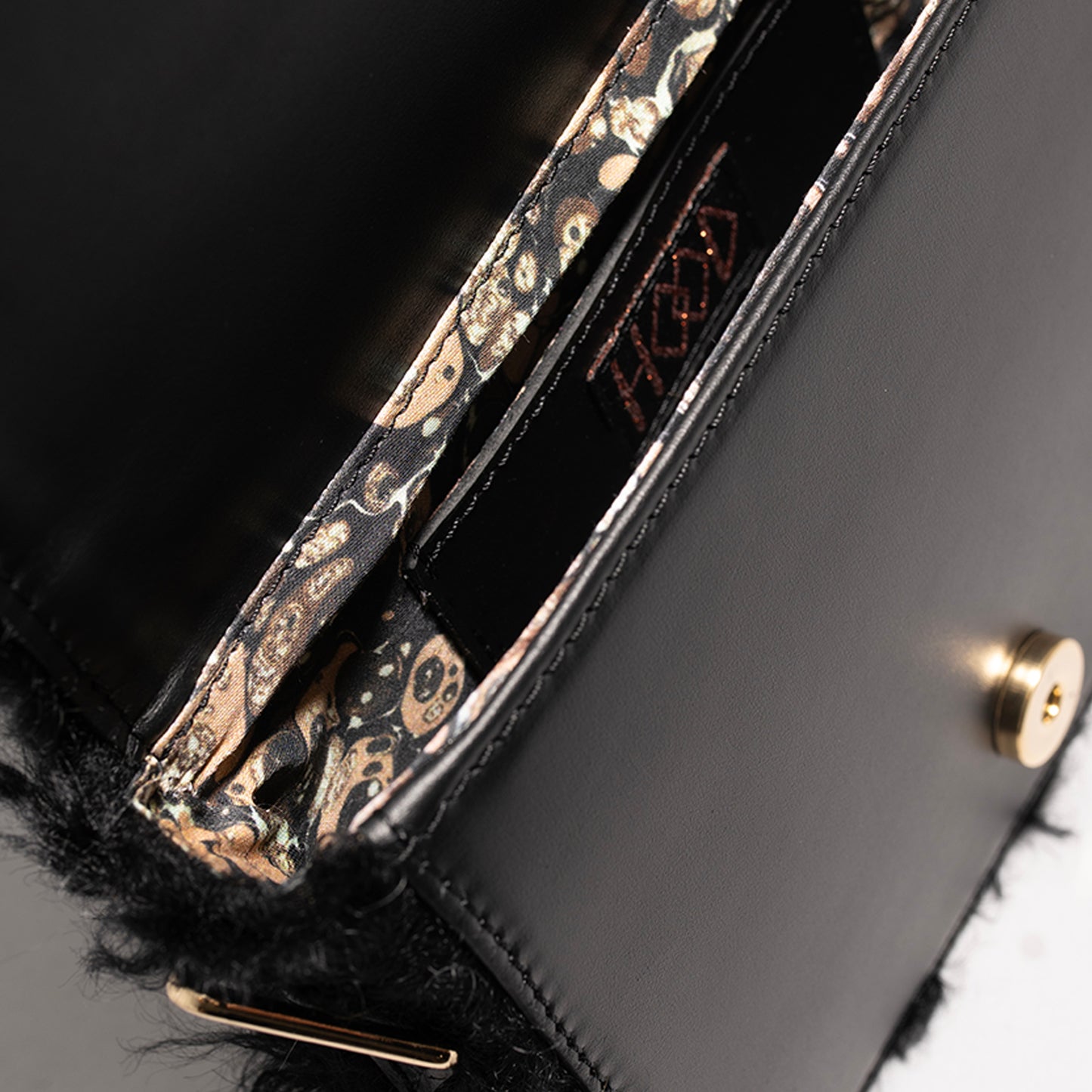 KURA (BLACK)