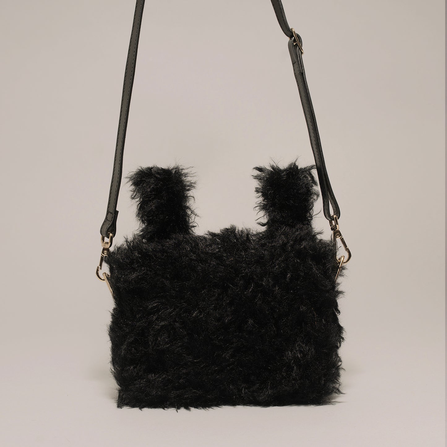 KURA (BLACK)