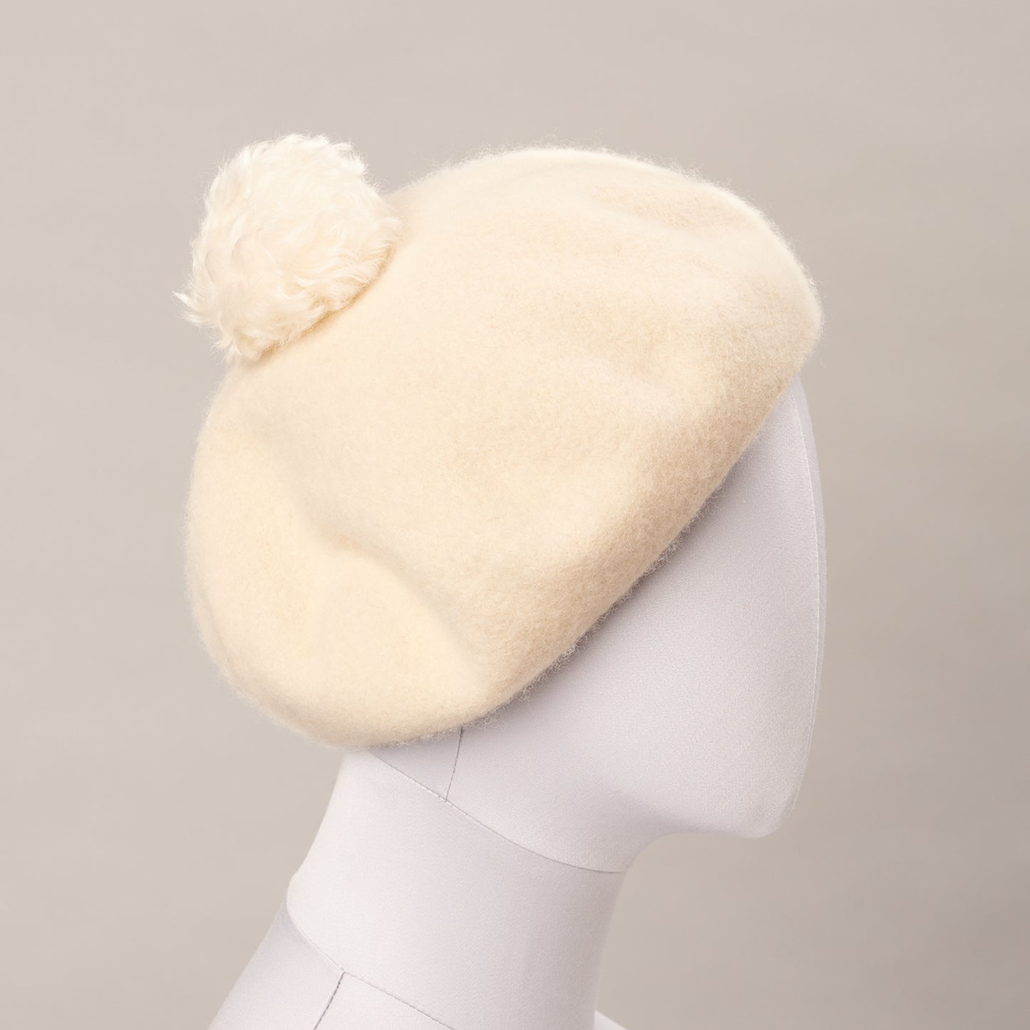 LEO BERET (IVORY)