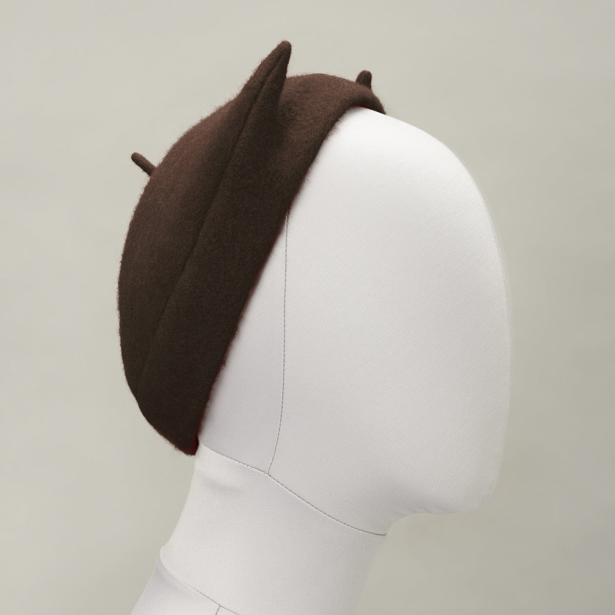 AGRAT (BROWN)