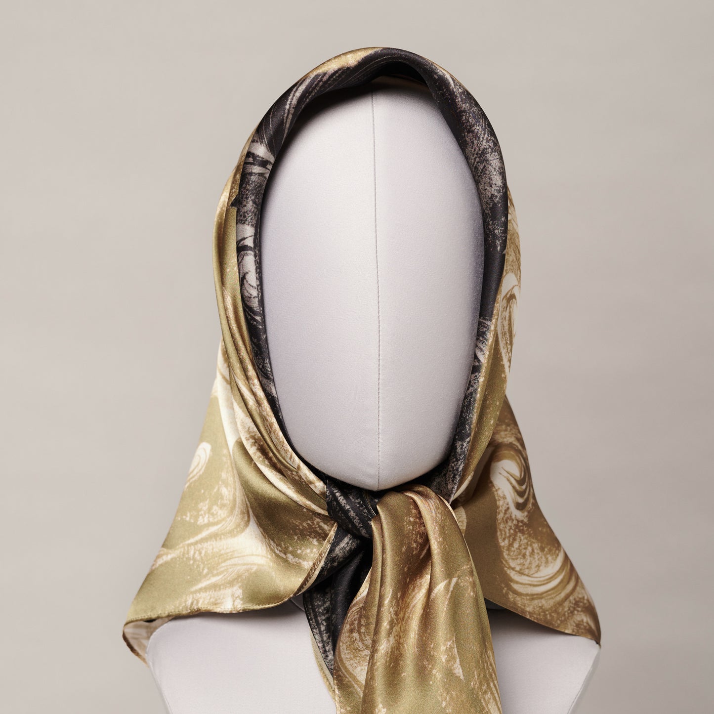 NECIA SCARF (Silk)