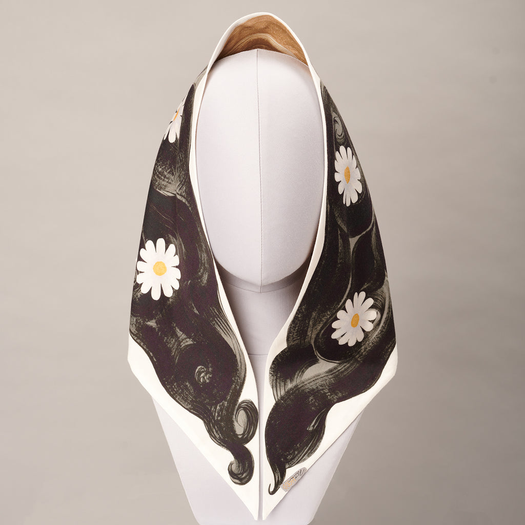 NECIA SCARF