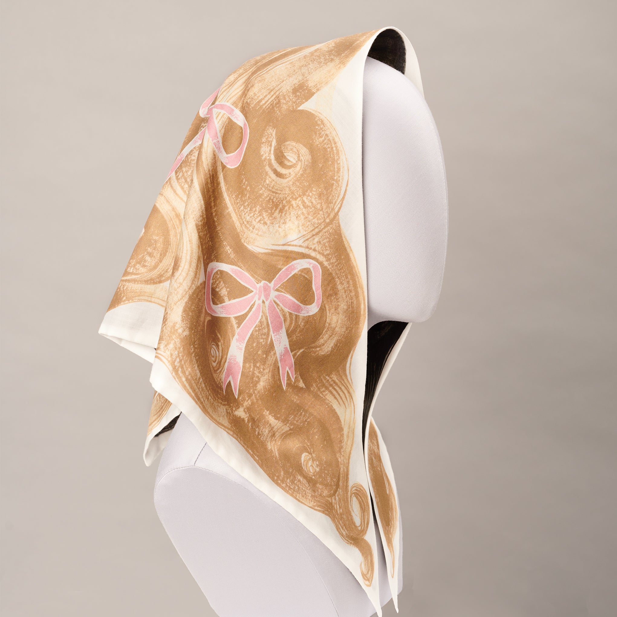 NECIA SCARF
