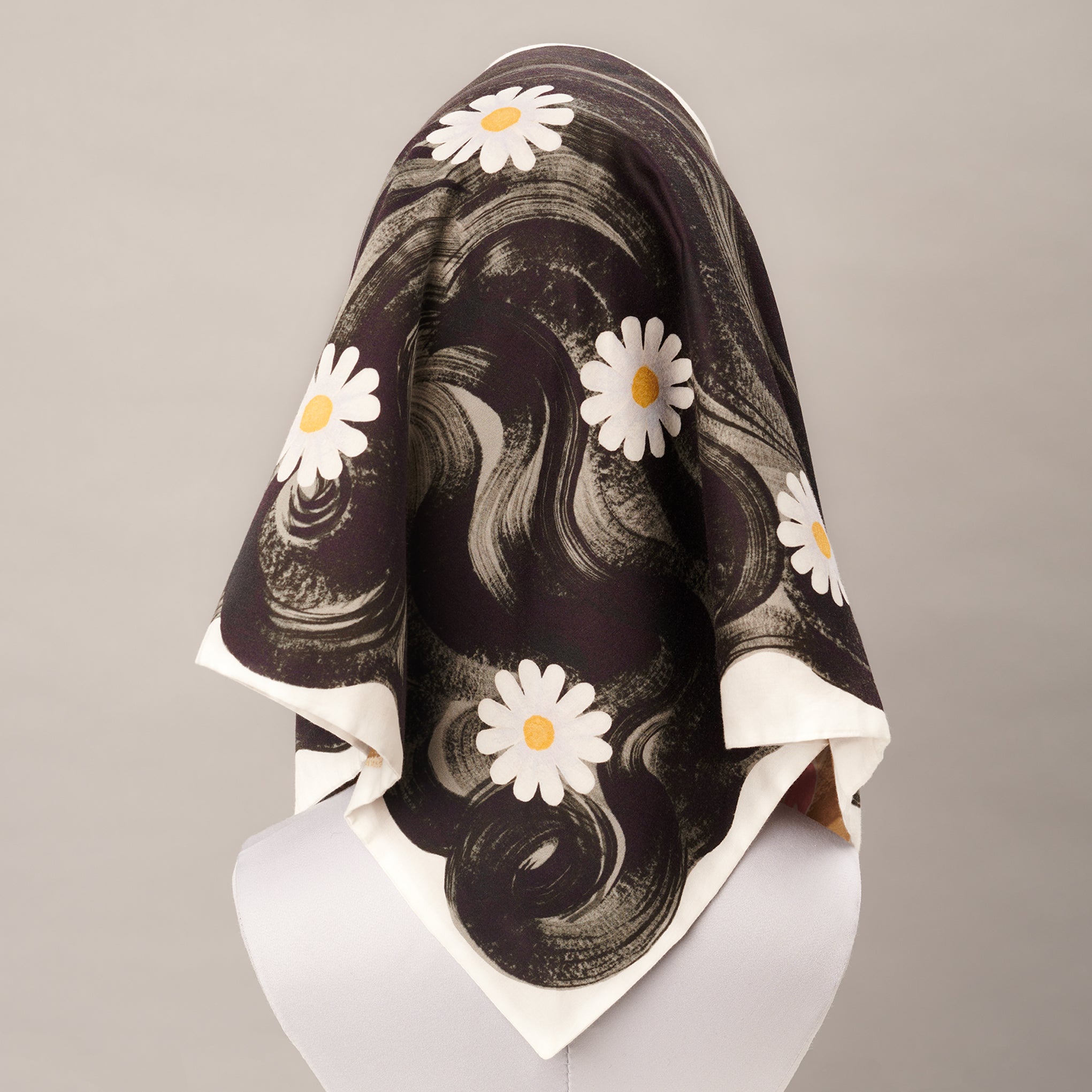 NECIA SCARF