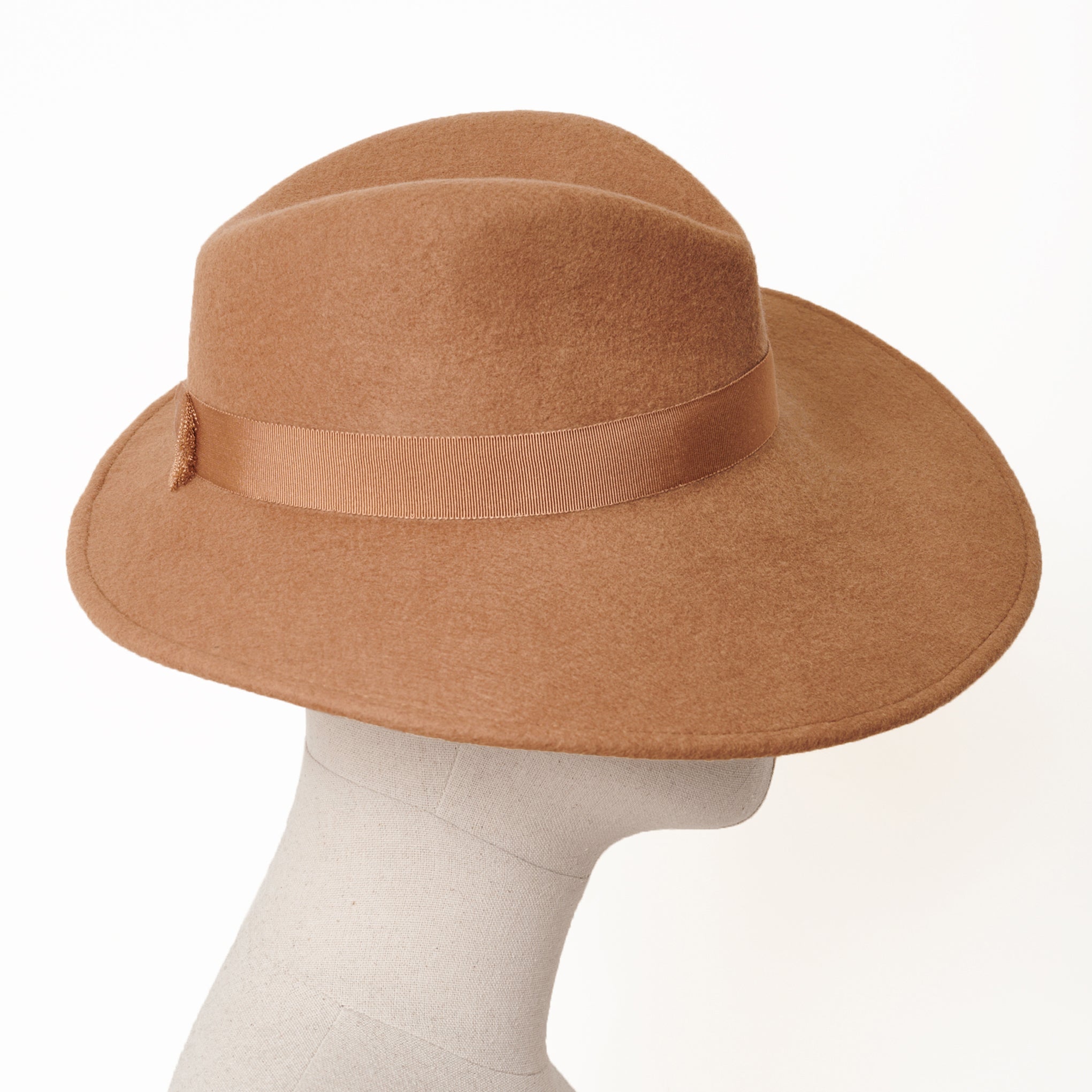 BERGMAN (CAMEL)