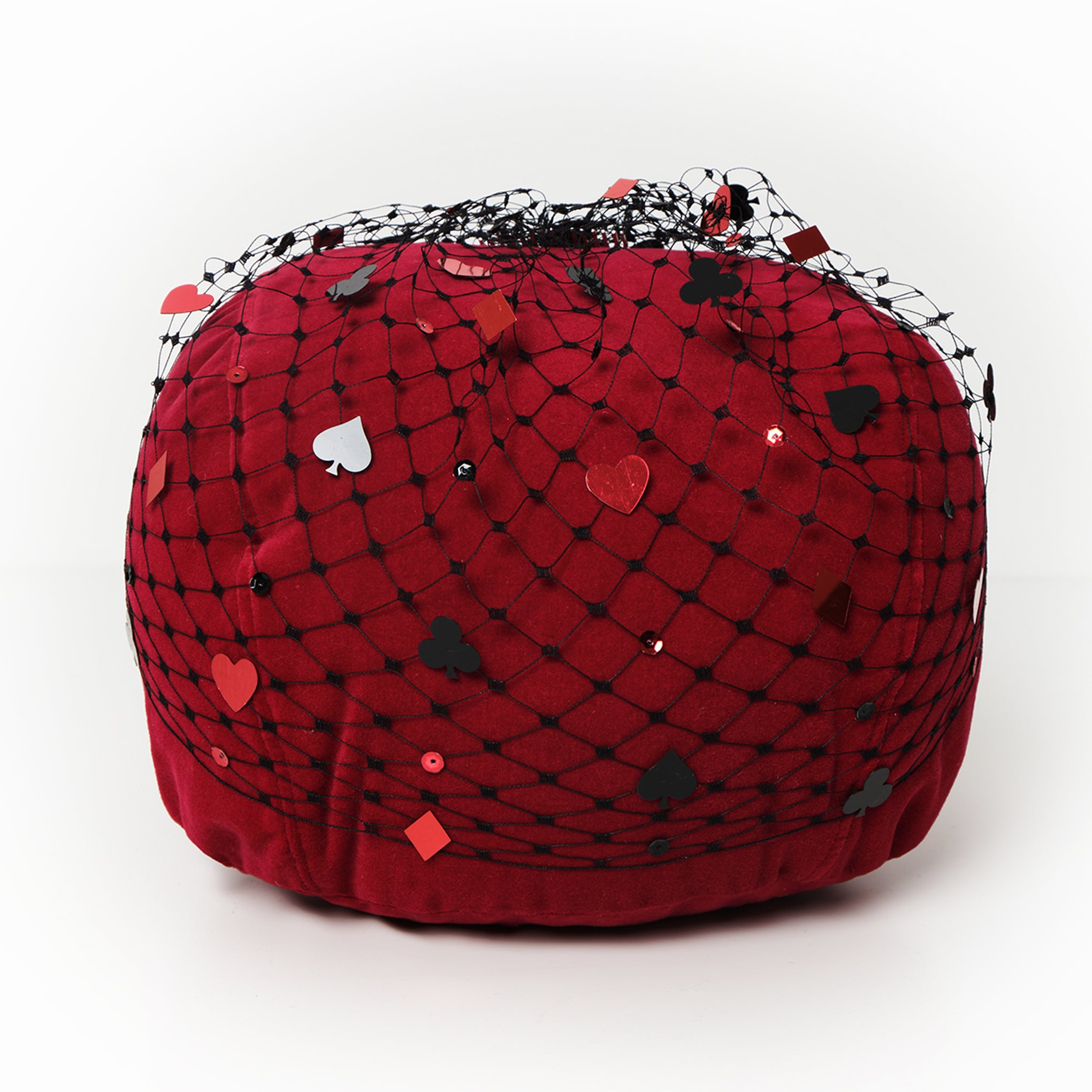 SUITS VEIL